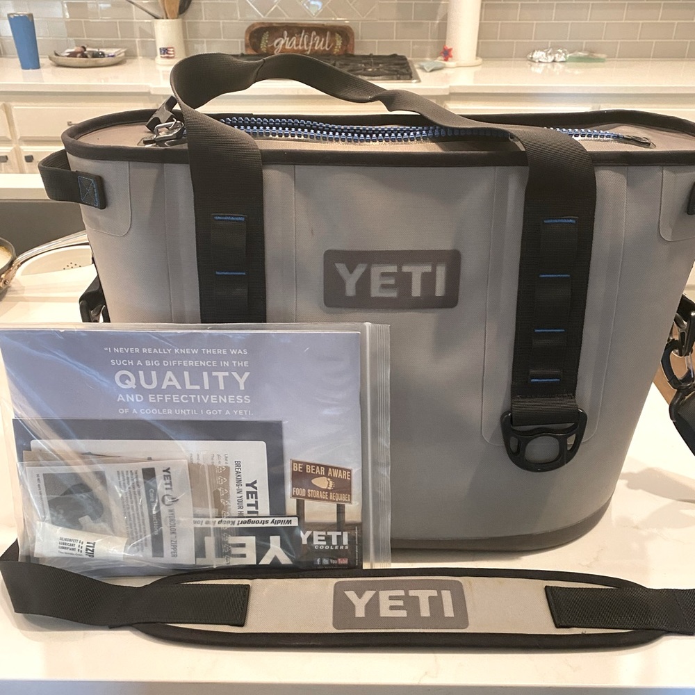Yeti Hopper 20 Cooler in perfect shape. Purchased new and used once.